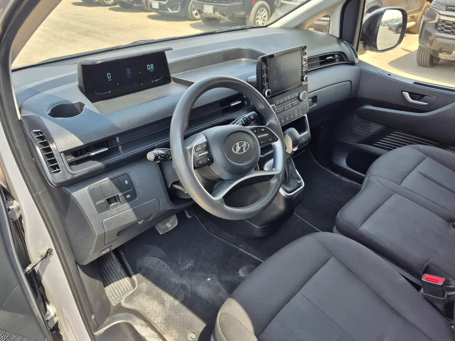 2024 Hyundai Staria Smart 9 ST 