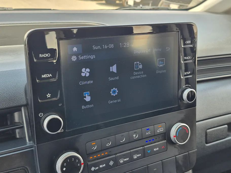 2024 Hyundai Staria Smart 9 ST 