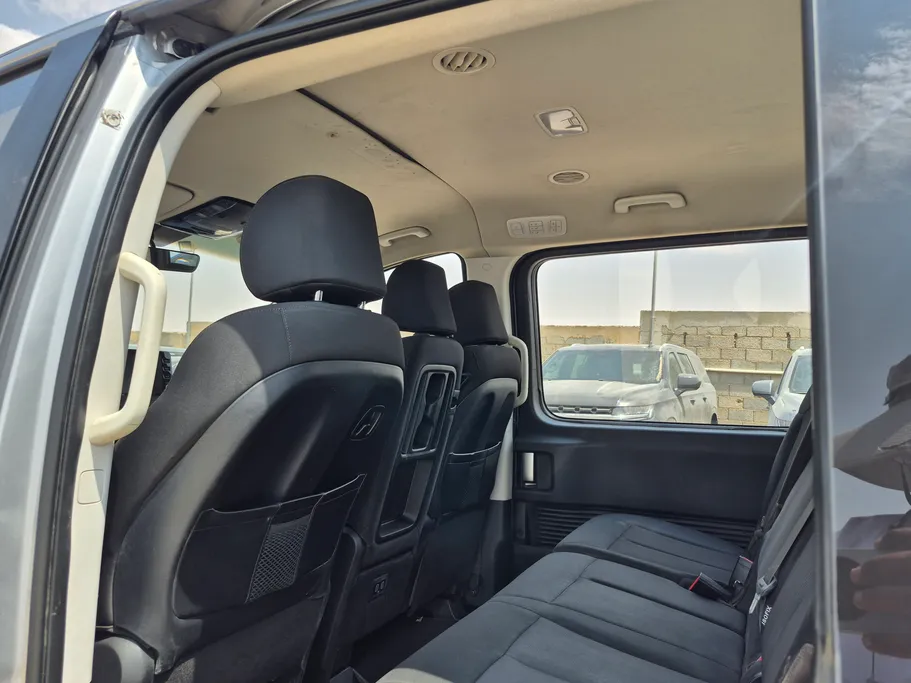 2024 Hyundai Staria Smart 9 ST 