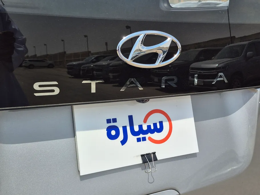 2024 Hyundai Staria Smart 9 ST 