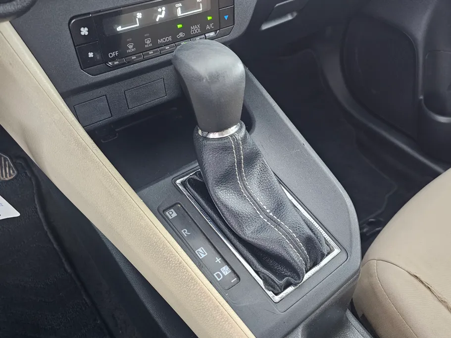 2023 Toyota Yaris  Y 