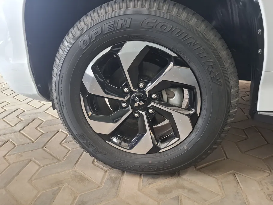 2025 Mitsubishi Montero Sport GLS-HL 