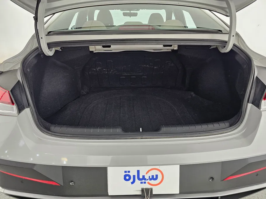 2024 Hyundai Elantra Fleet 