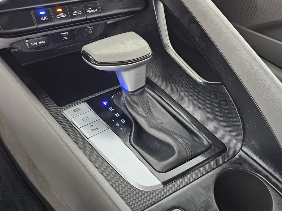 2024 Hyundai Elantra Fleet 