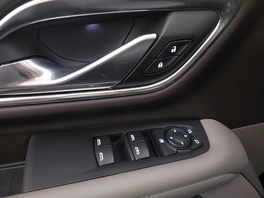 2023 GMC Yukon SLE 