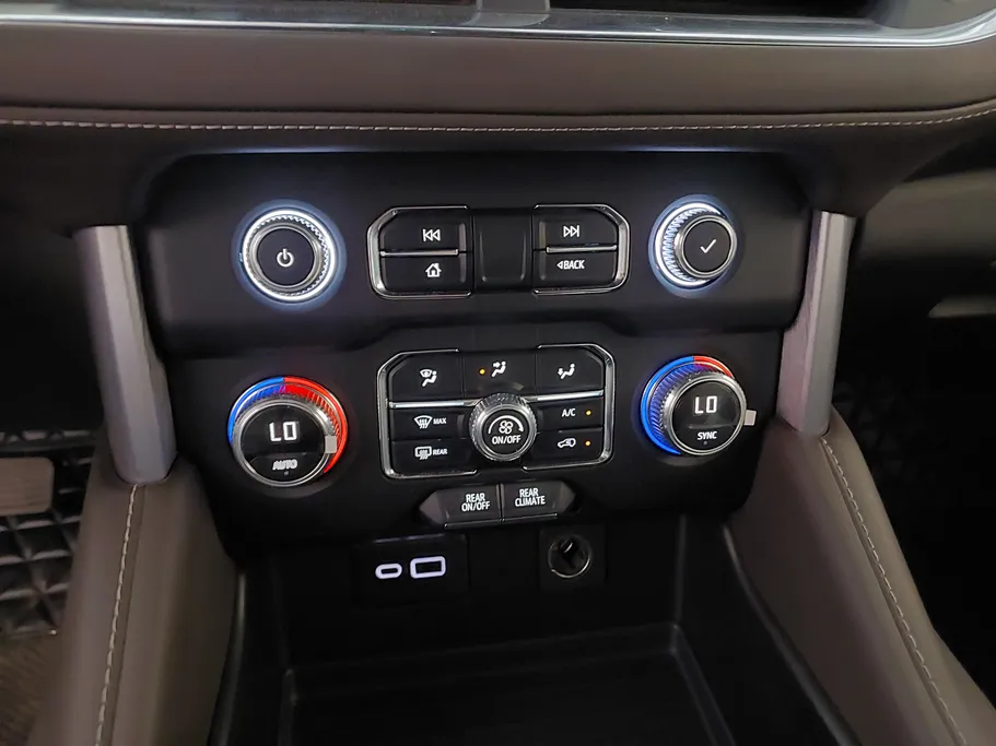 2023 GMC Yukon SLE 