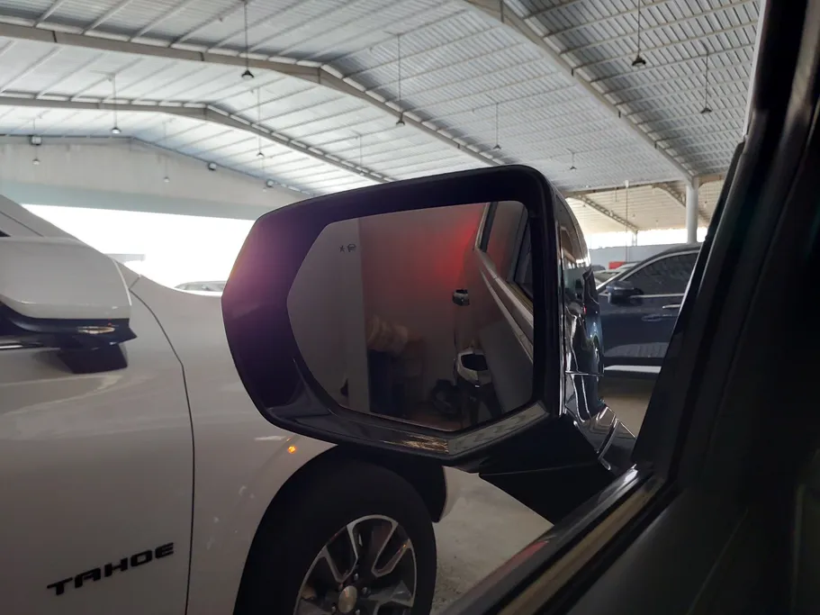 2023 GMC Yukon SLE 