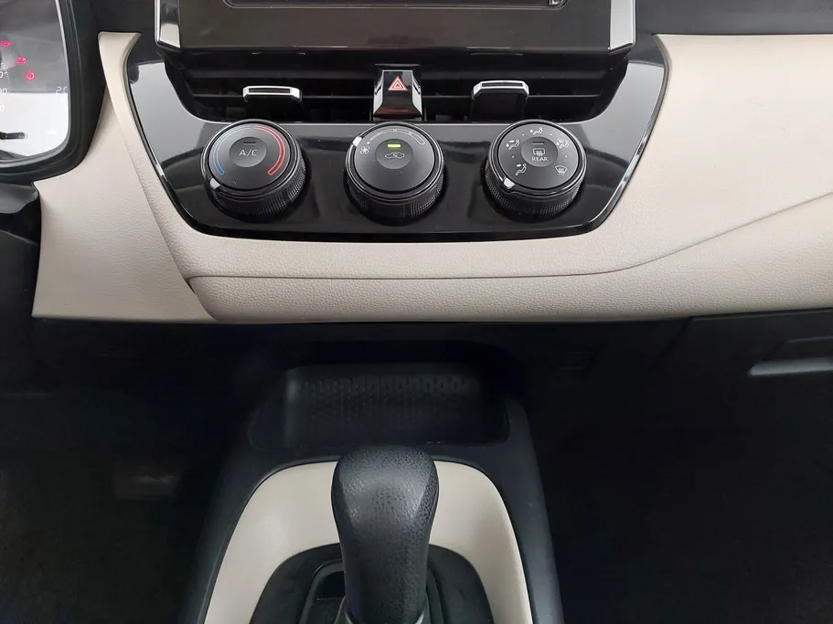2024 تويوتا Corolla XLI 