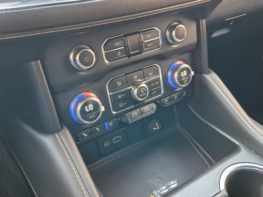 2023 GMC Yukon AT4 Ultimate 