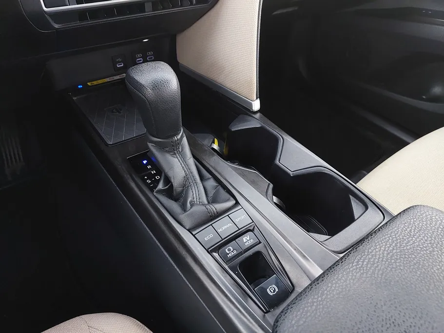 2025 تويوتا Camry  E HEV 