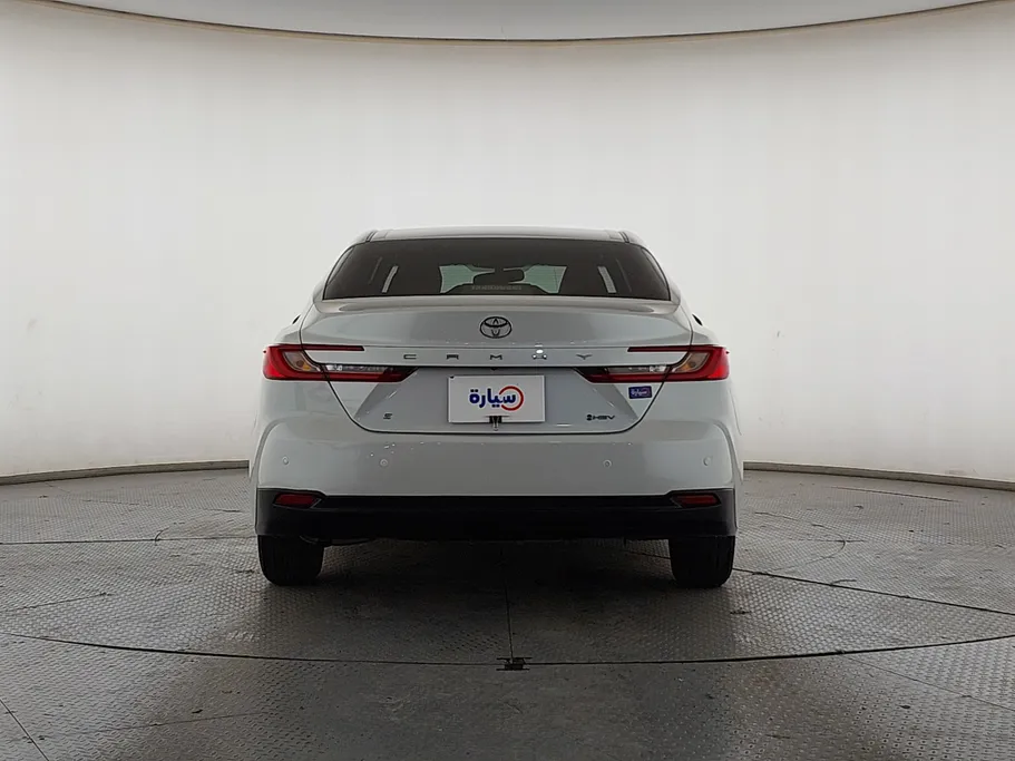 2025 تويوتا Camry  E HEV 