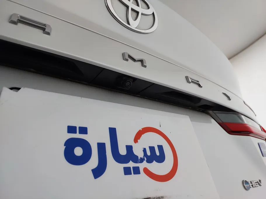 2025 تويوتا Camry  E HEV 