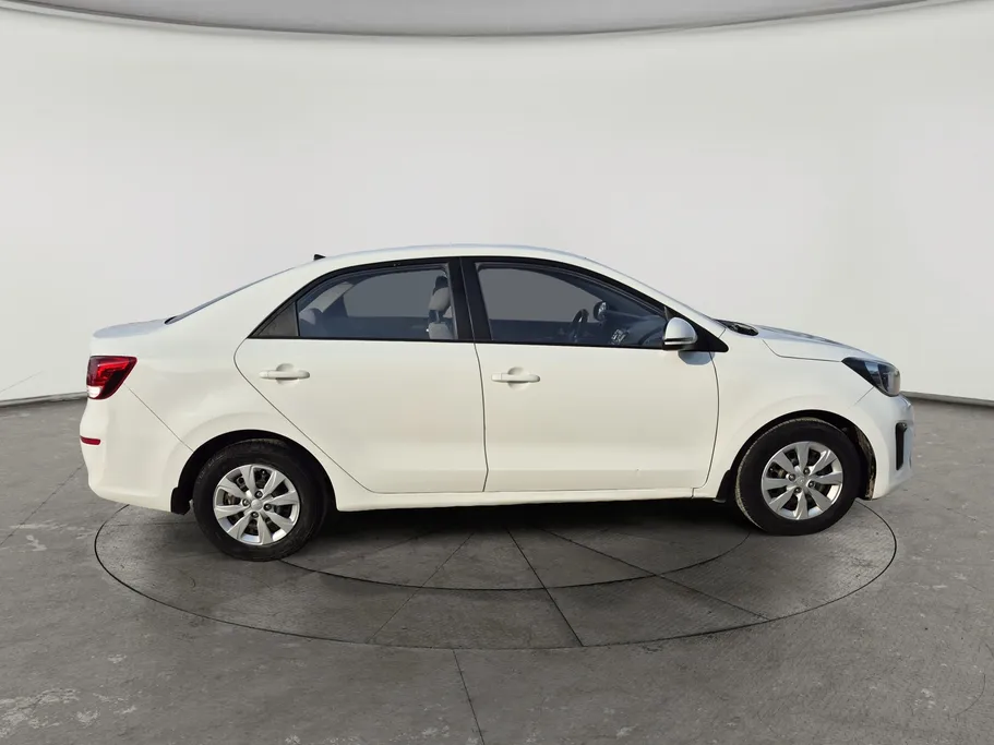 2022 Kia Pegas LX 
