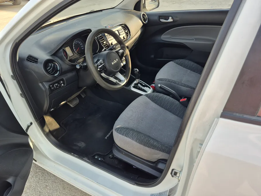 2022 Kia Pegas LX 