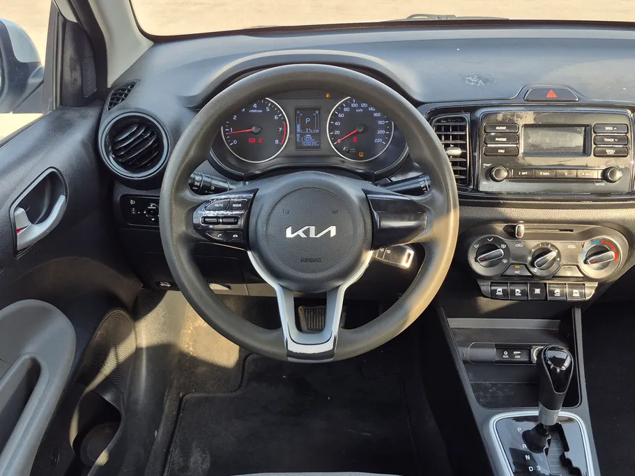 2022 Kia Pegas LX 