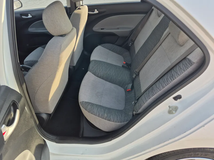 2022 Kia Pegas LX 