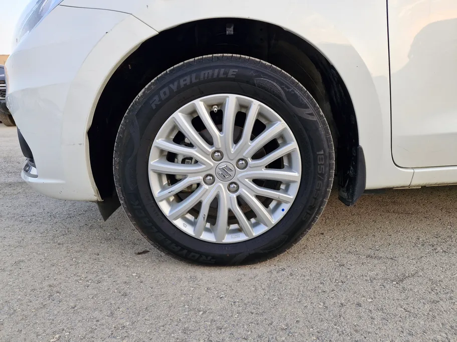 2024 سوزوكي Dzire GL 
