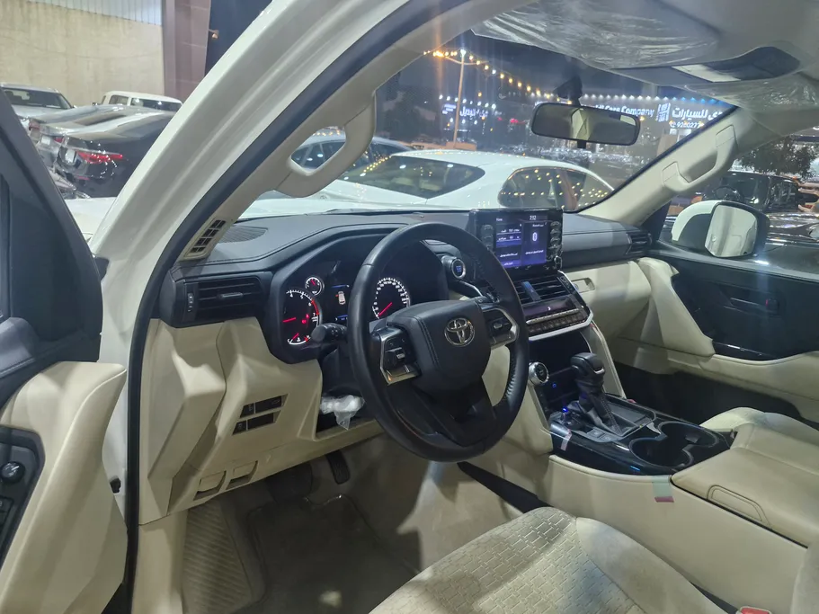 2023 Toyota Land Cruiser GXR 