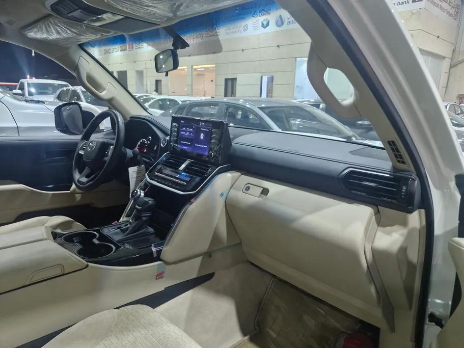 2023 Toyota Land Cruiser GXR 