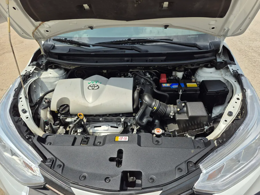 2022 Toyota Yaris  Y 