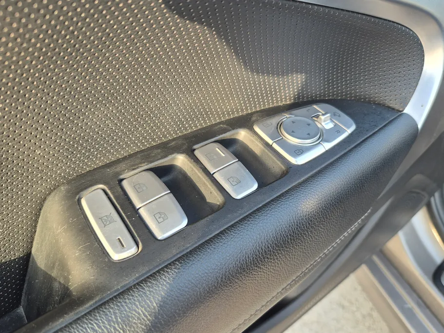 2020 Genesis G70 Prestige 