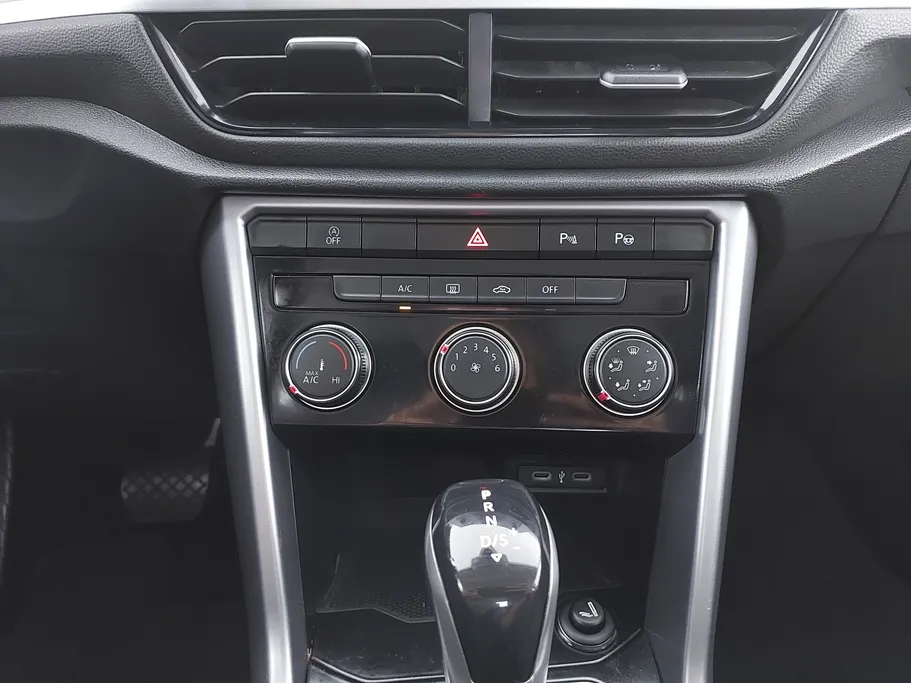 2024 Volkswagen T Roc Life 