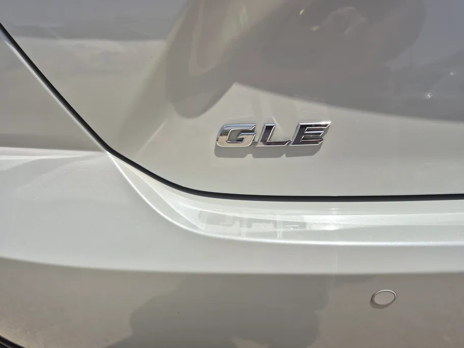 تويوتا كامري GLE HEV  2025 