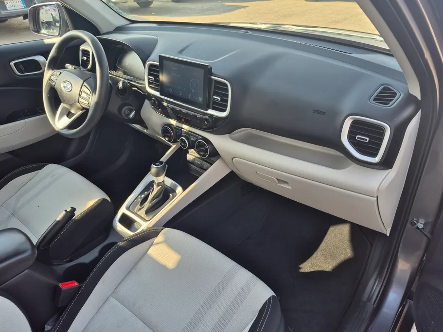 2024 Hyundai Venue Smart 
