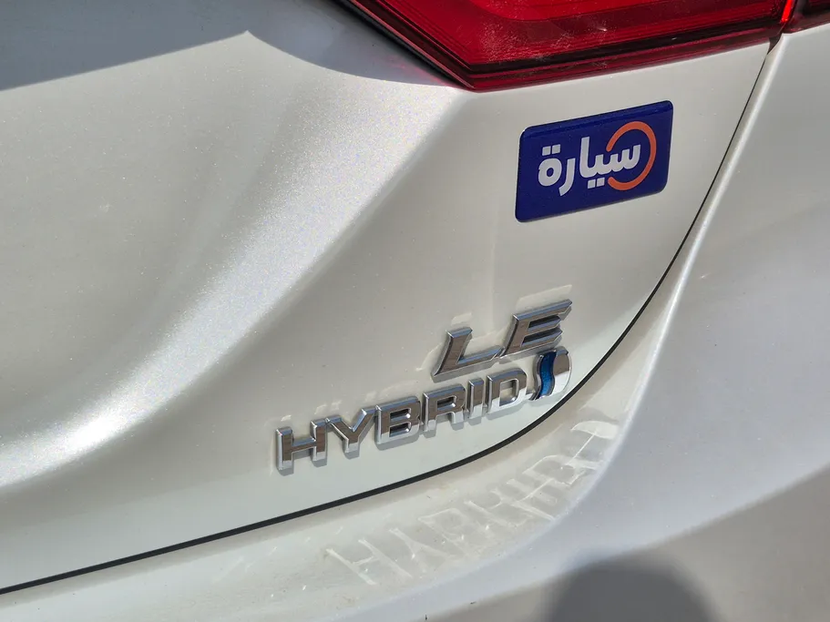 تويوتا كامري LE HEV 2023 
