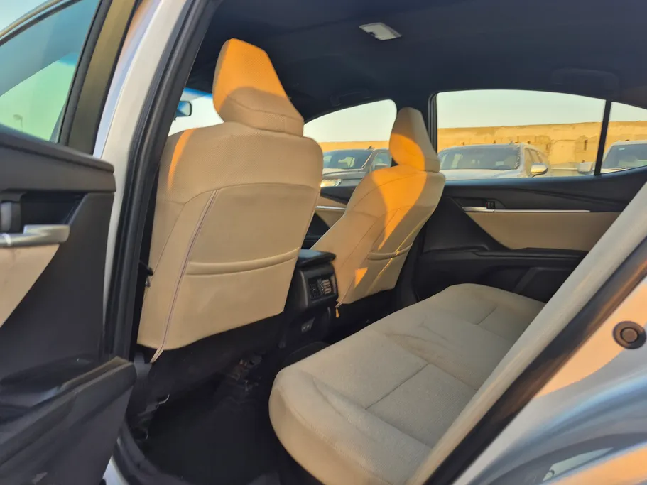 تويوتا كامري E HEV 2025 