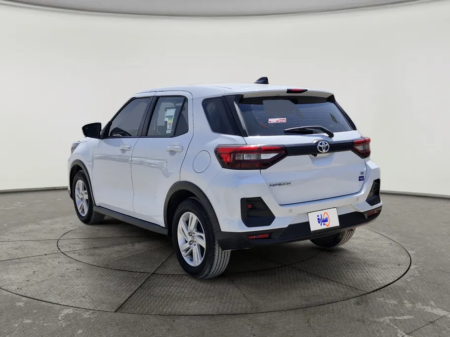 2024 Toyota Raize XLE 