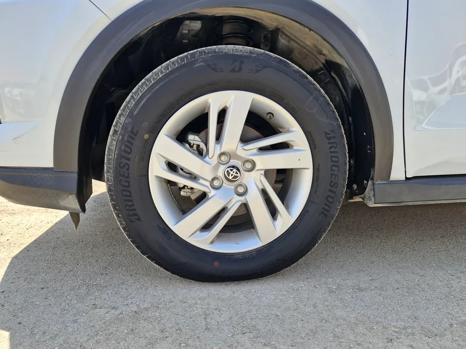 2024 Toyota Raize XLE 