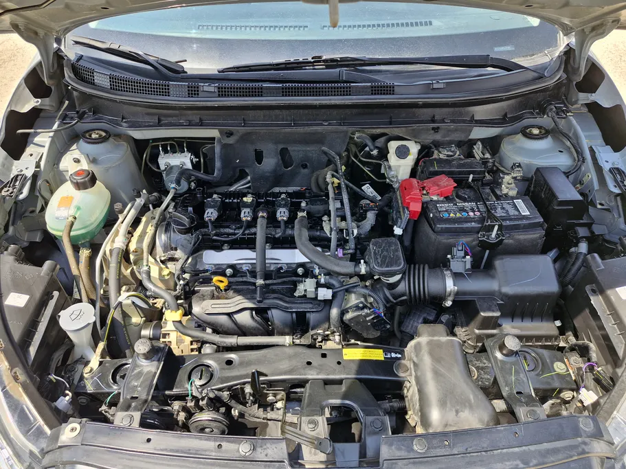 2024 Nissan Kicks S 