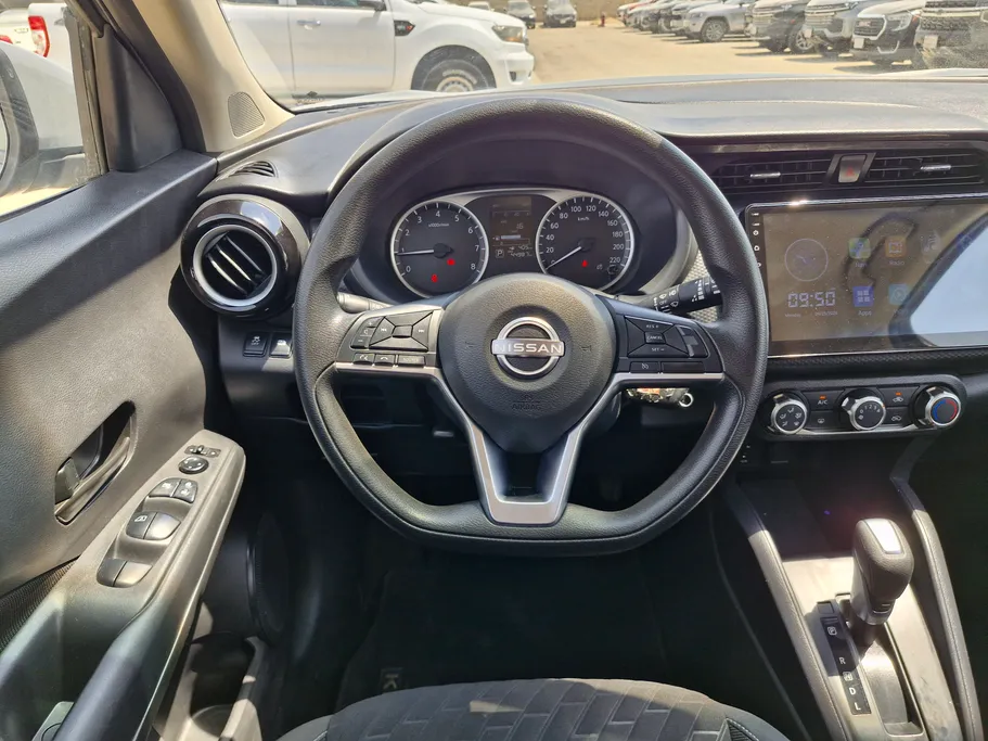 2024 Nissan Kicks S 