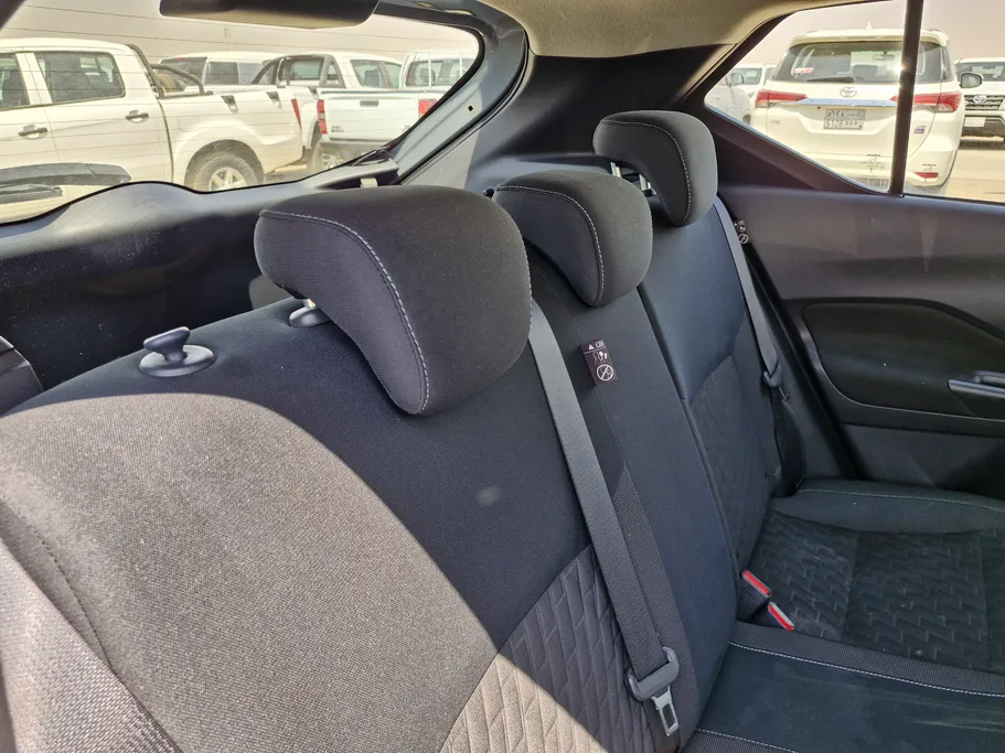 2024 Nissan Kicks S 