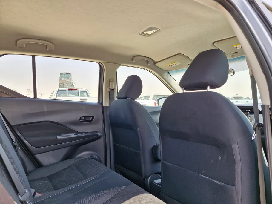 2024 Nissan Kicks S 