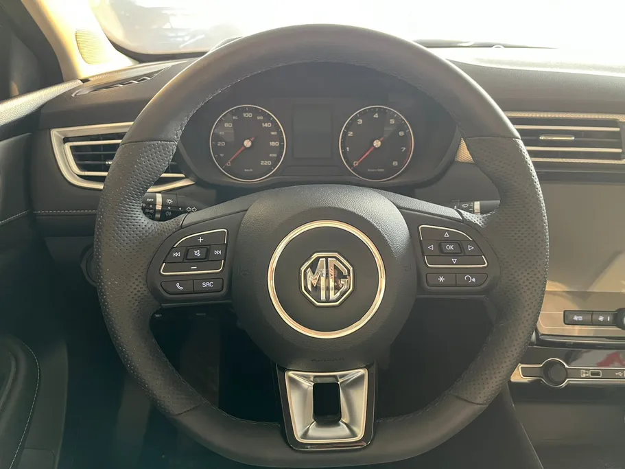 2025 MG 5 COM 