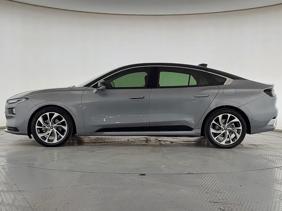2025 Ford Taurus Titanium 