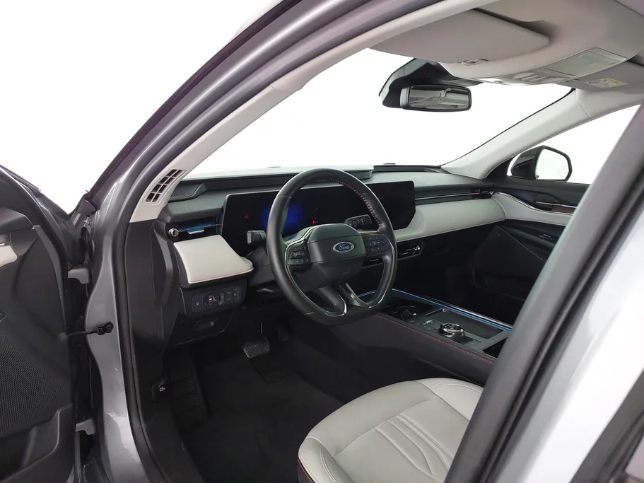2025 Ford Taurus Titanium 