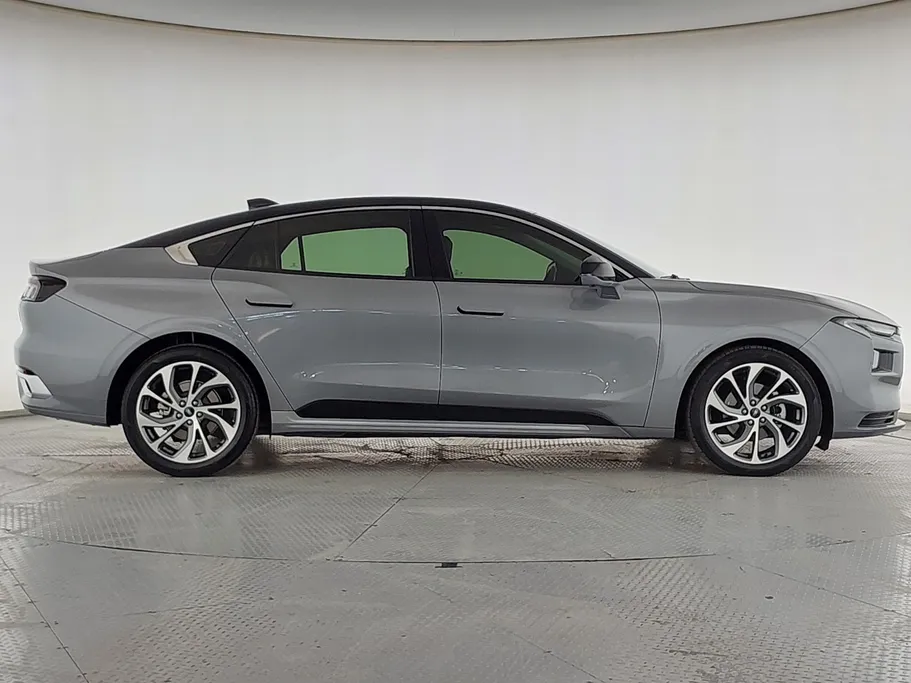 2025 Ford Taurus Titanium 