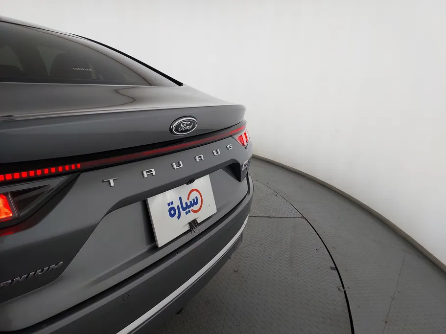2025 Ford Taurus Titanium 