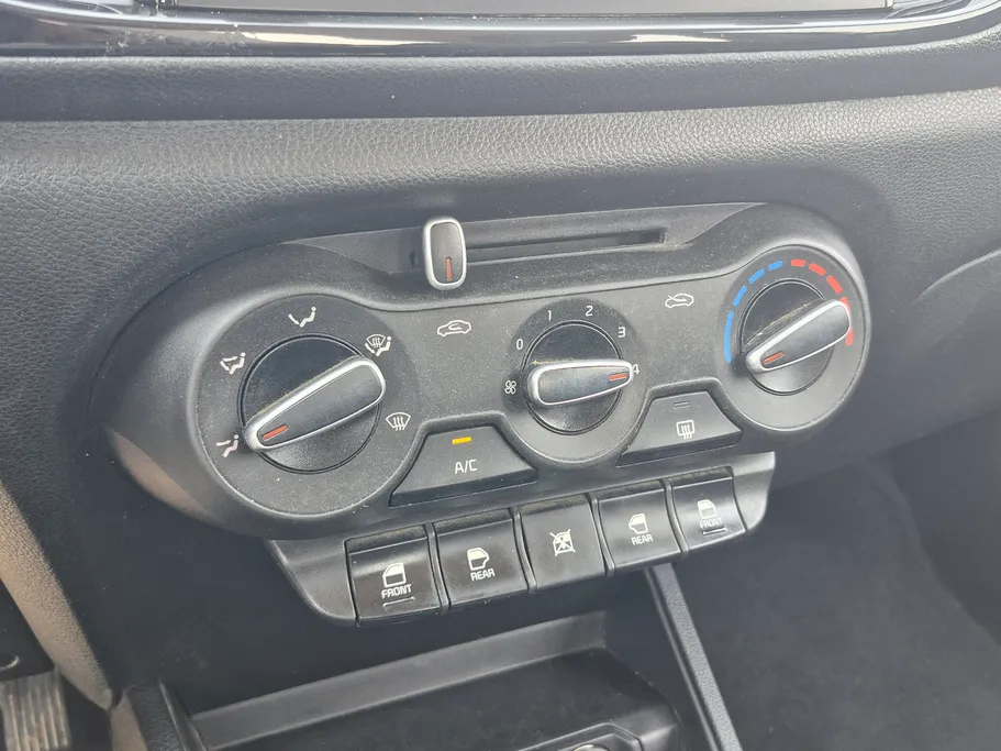 2023 Kia Pegas LX 