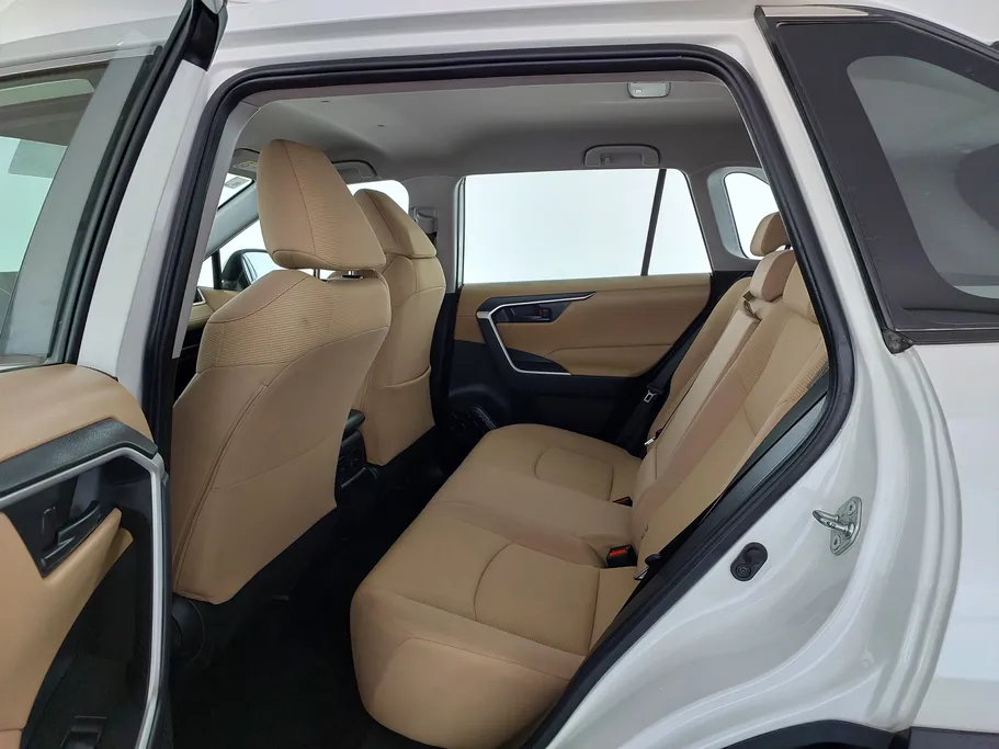 تويوتا راف فور LE 2022 