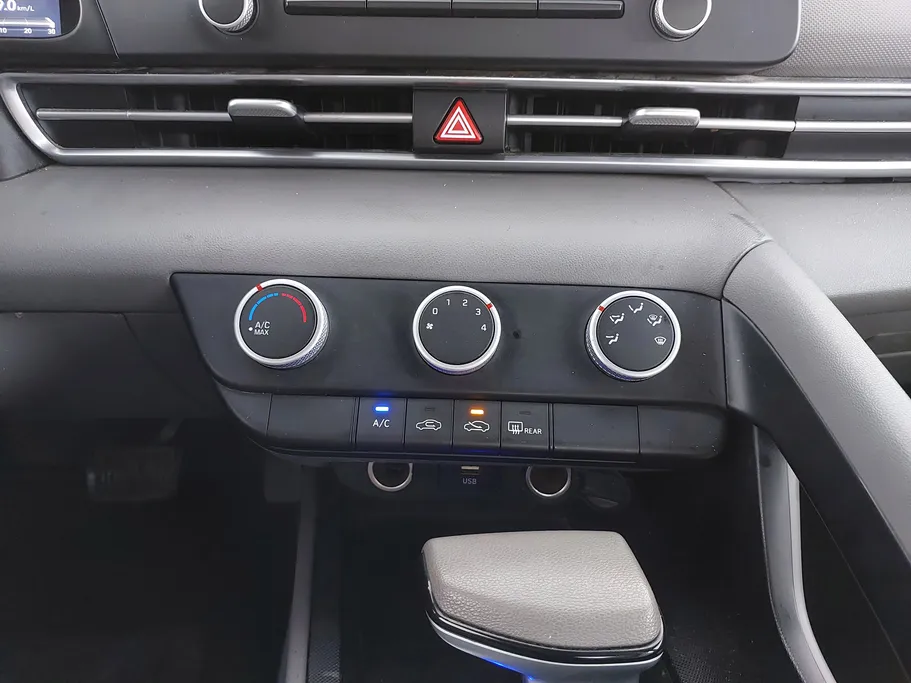 2023 Hyundai Elantra Fleet 
