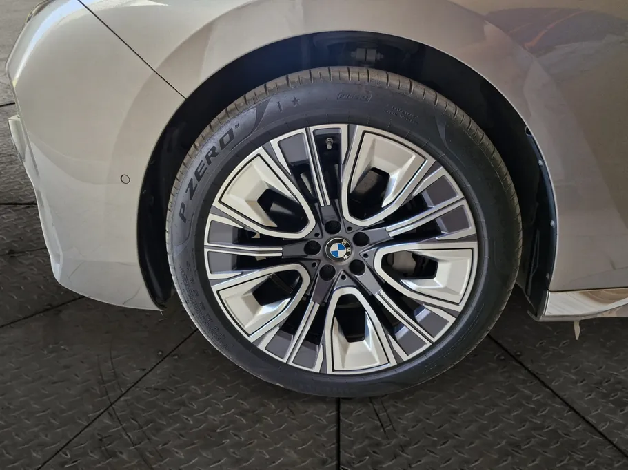 2024 BMW 7 Series 735i 