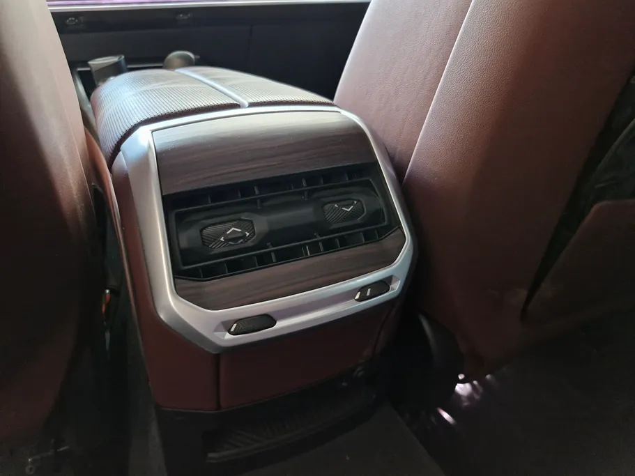 2024 BMW 7 Series 735i 
