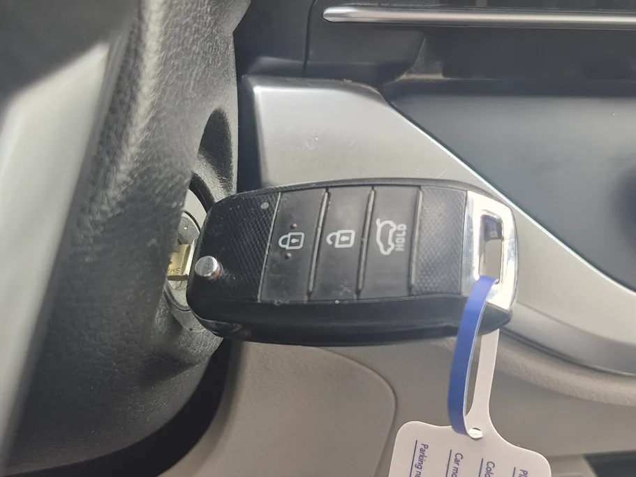 2023 Kia Carens LX S1 