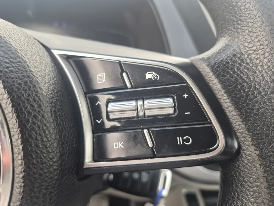 2023 Kia Carens LX S1 