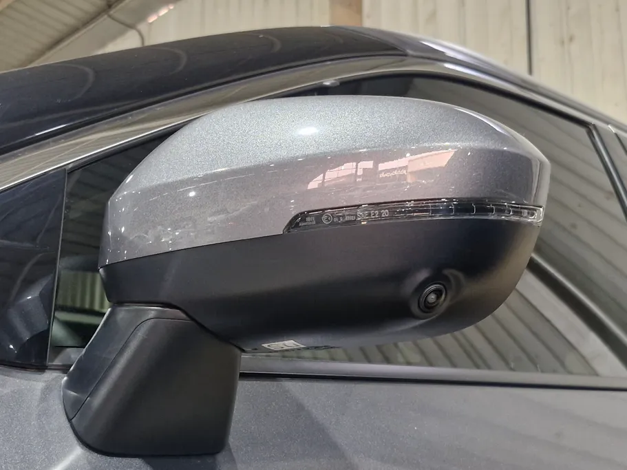نيسان أكس تريل SL 2025 