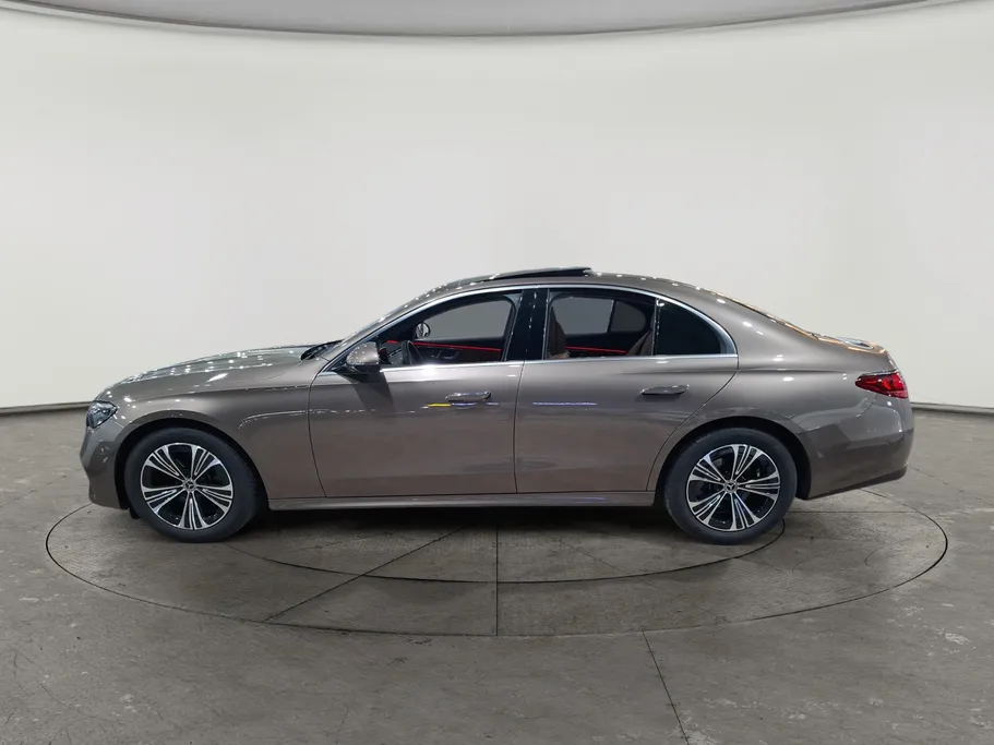 2025 Mercedes E 200 